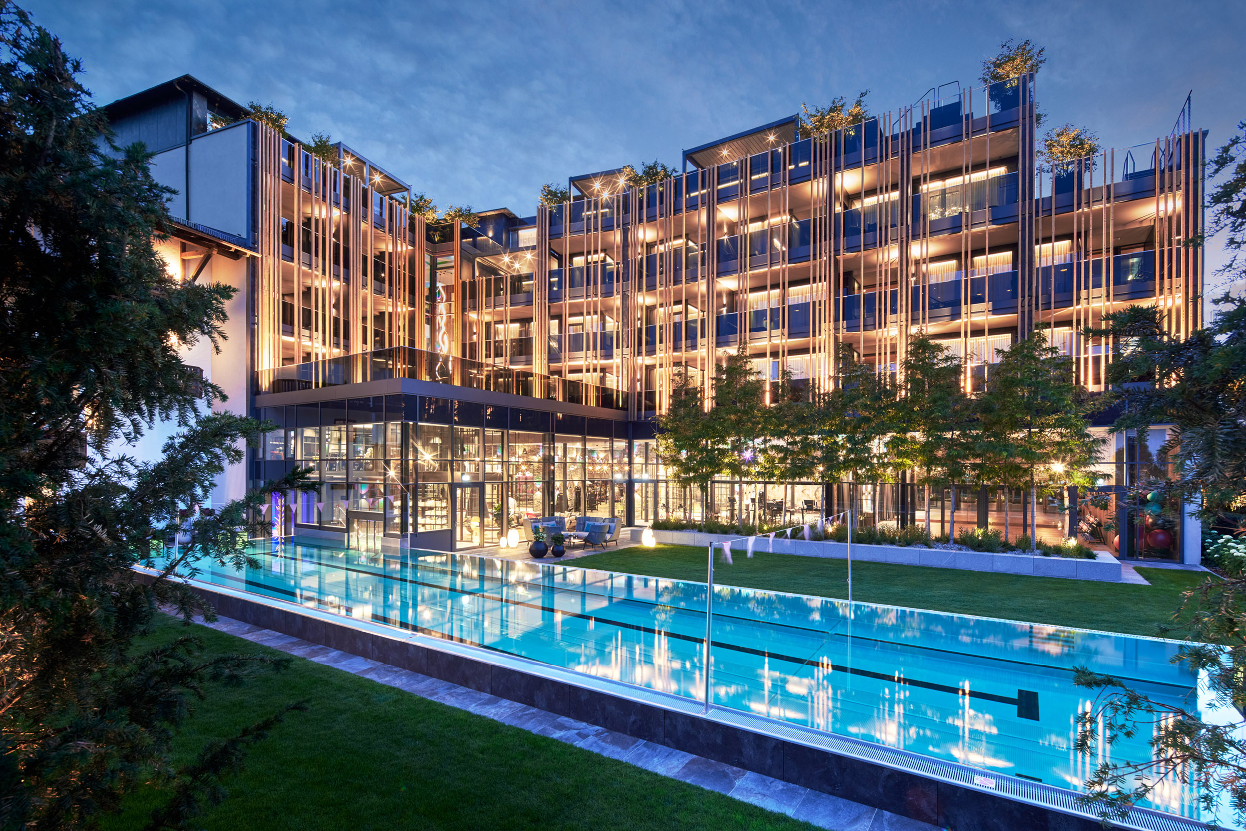 Golfurlaub - PLZ 94518 (Deutschland) - Neubau mit 21 Luxus-Suiten und einer Sport-Area auf 1.380 qm - 5* Wellness- & Sporthotel Jagdhof