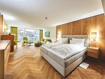 Golfurlaub - Bad und WC getrennt - Neue Juniorsuiten 60 qm im Sorpehaus im Romantik- und Wellnesshotel Deimann - Romantik- & Wellnesshotel Deimann