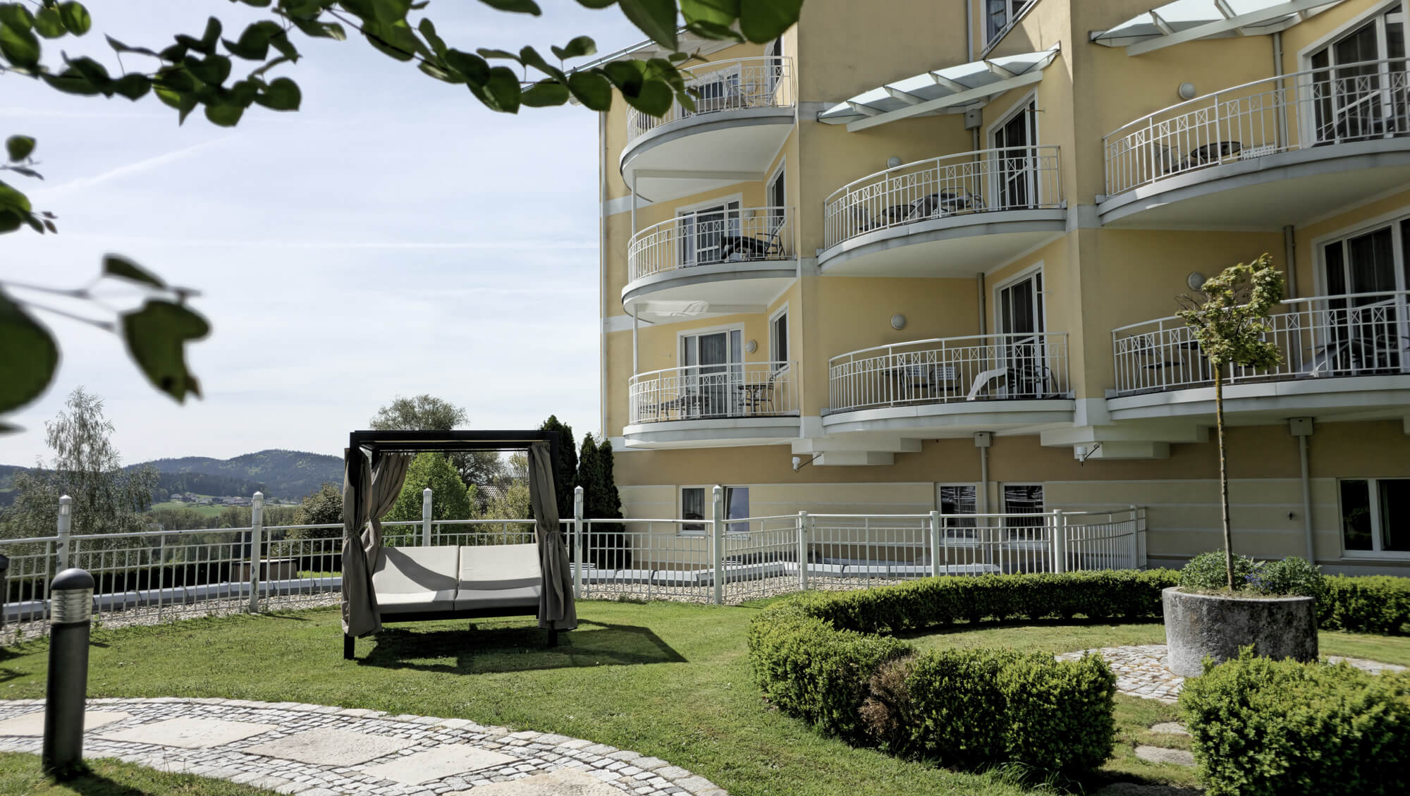 Golfhotel: Hotel Almesberger****s Hotelgarten - Hotel Almesberger****s