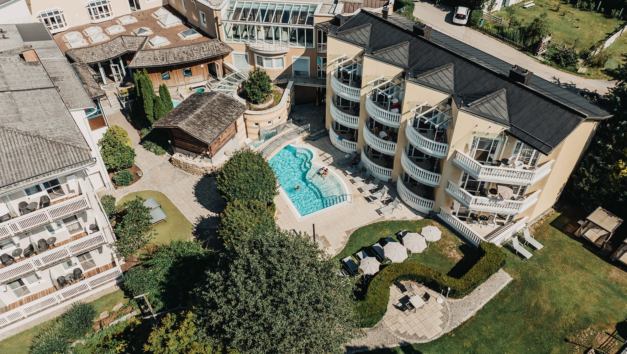 Golfhotel: Hotel Almesberger****s von oben - Hotel Almesberger****s