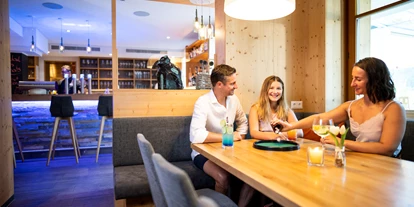 Golfurlaub - Restaurant - Bar - Familien-Sportresort Brennseehof