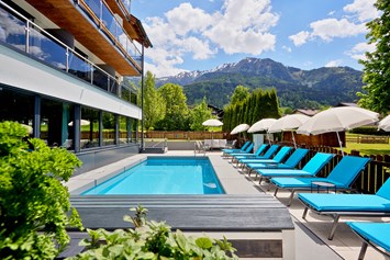 Golfhotel: Poolbereich - Hotel Sonnblick