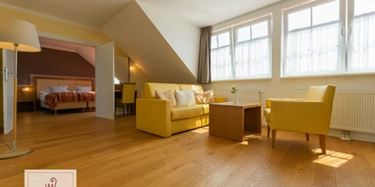 Golfurlaub - Fahrstuhl - Suite Royal - Wohnbereich - Winzerhotel**** Gumpoldskirchen