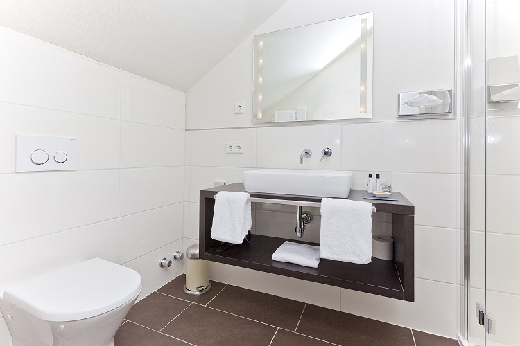 Golfurlaub - Rehlingen-Siersburg - Bad Doppelzimmer - Restaurant Niedmühle | Land & Genuss Hotel