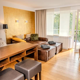 Golfhotel: Die Traumsuite Wohnbereich - Aparthotel Parsberg, GreenDesign, 15 serviced Apartments und Suiten