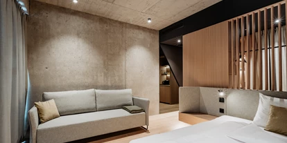 Golfurlaub - Fahrstuhl - Loxone Campus