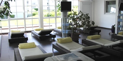 Golfurlaub - Deutschland - Ruheraum und Massageliegen - Hotel Hebelhof