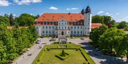 Golfurlaub - Restaurant - SCHLOSS Fleesensee Einfahrt - SCHLOSS Hotel Fleesensee