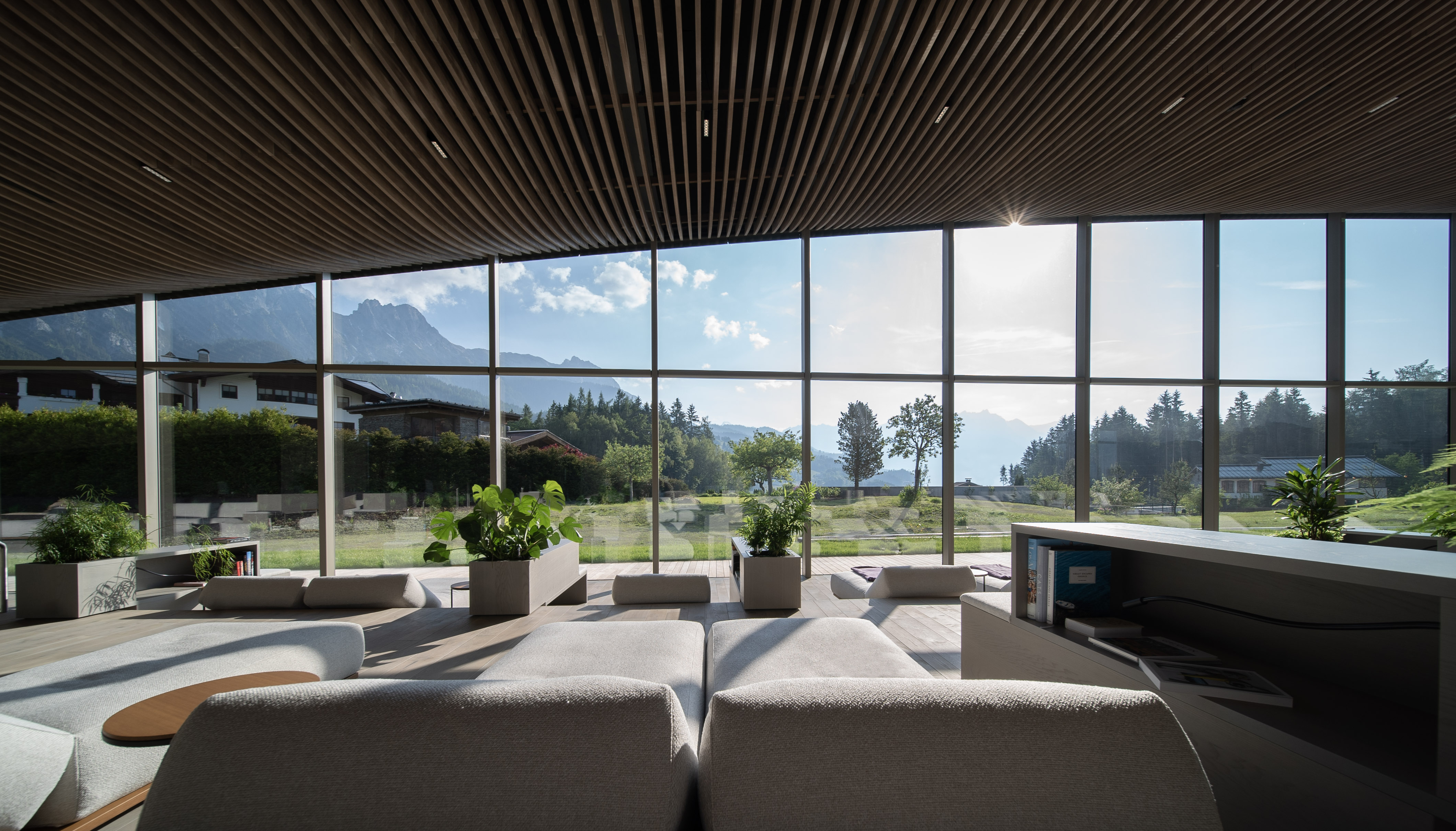 Golfhotel: Ausblick vom Ruheraum "Meerblick" - Golfhotel Krallerhof *****