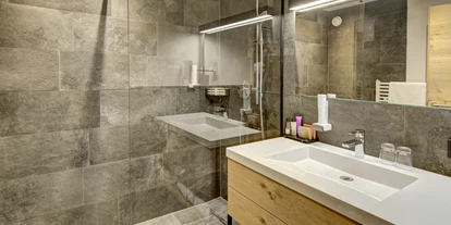 Golfurlaub - Restaurant - Badezimmer  - Hotel Gut Brandlhof