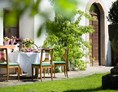 Golfhotel: Gastgarten - Romantik Spa Hotel Elixhauser Wirt