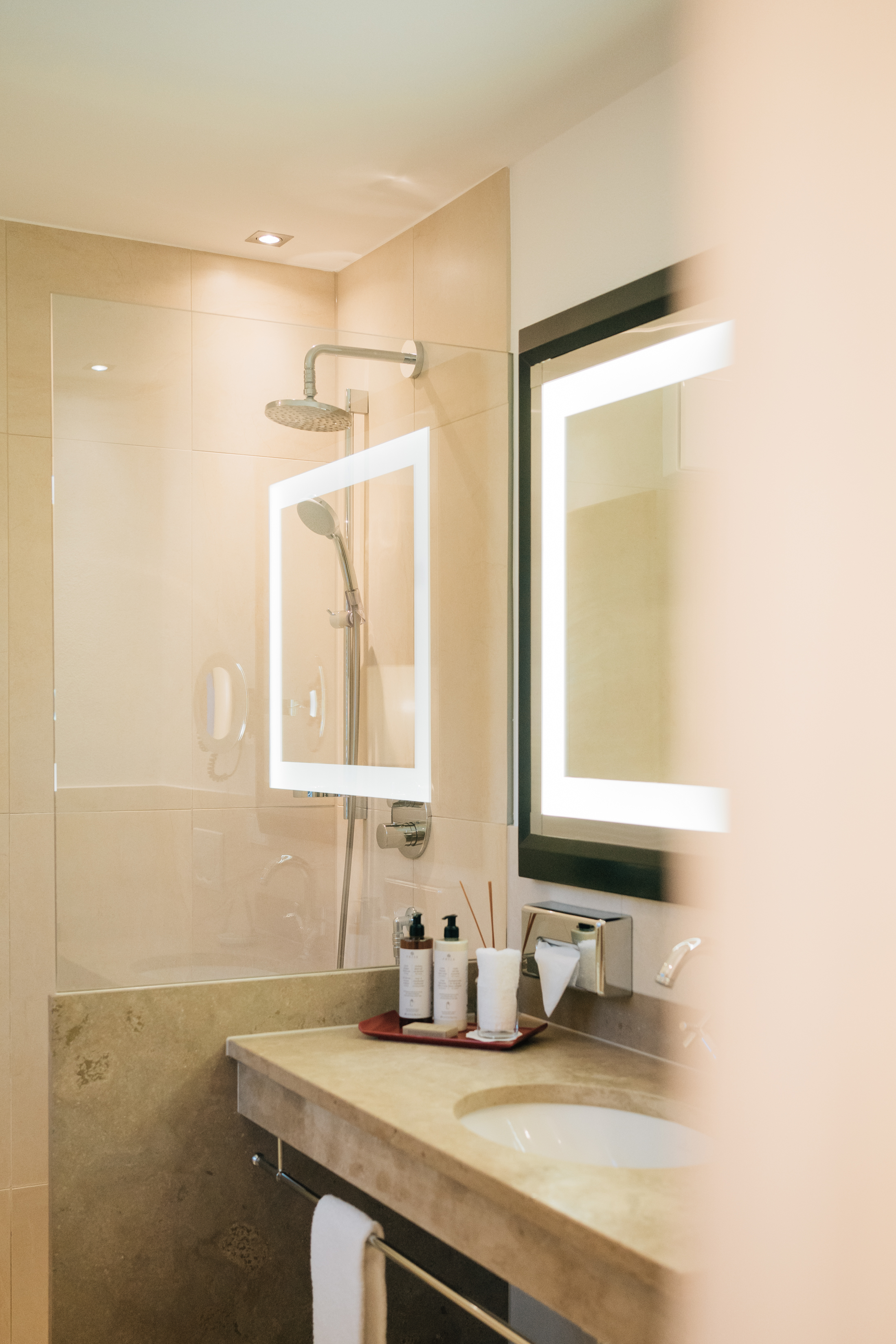 Golfurlaub - PLZ 83646 (Deutschland) - Badezimmer mit Dusche - Klostermaier - Hotel & Restaurant