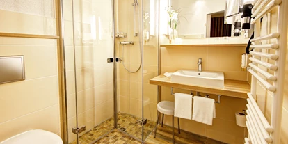 Golfurlaub - Deutschland - Badezimmer - NordWest-Hotel "Amsterdam"