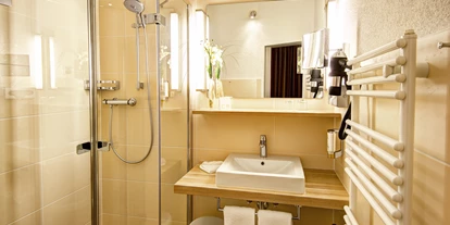 Golfurlaub - Deutschland - Badezimmer - NordWest-Hotel "Amsterdam"