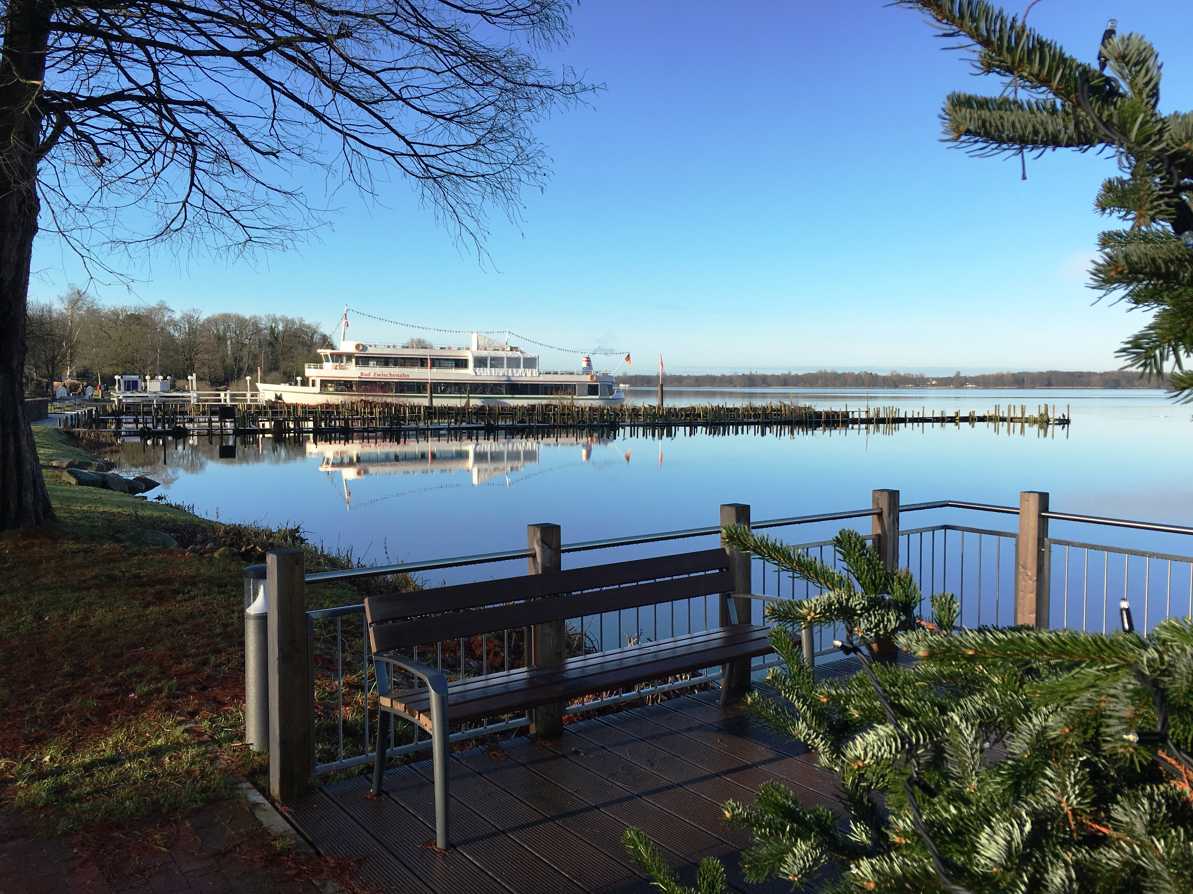Golfhotel: Zwischenahner Meer mit Fähranleger - NordWest-Hotel "Bad Zwischenahn"