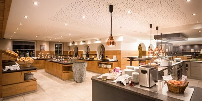 Golfurlaub - Fahrstuhl - Frühstücks-Buffet - Landhotel Schermer