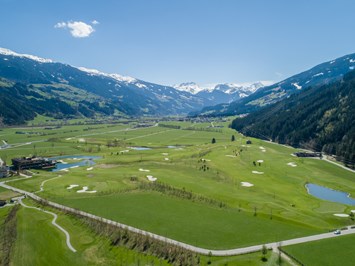 KOSIS Sports Lifestyle Hotel Golfeinrichtungen im Detail Golfclub Zillertal - Uderns