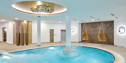 Golfurlaub - Restaurant - Thermalinnenbecken (Whirlpool) - Hotel MAXIMILIAN