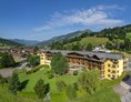Golfhotel: Hotel Alpenhof Brixen mit Blick zur Hohen Salve - Hotel Alpenhof Brixen