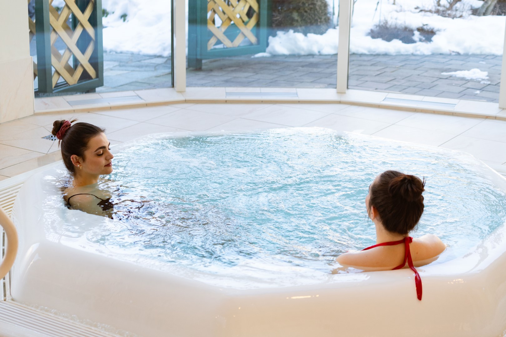 Golfhotel: Whirlpool 
©️kopfoto ©️fullmarketing.at GmbH - Unser Berghof