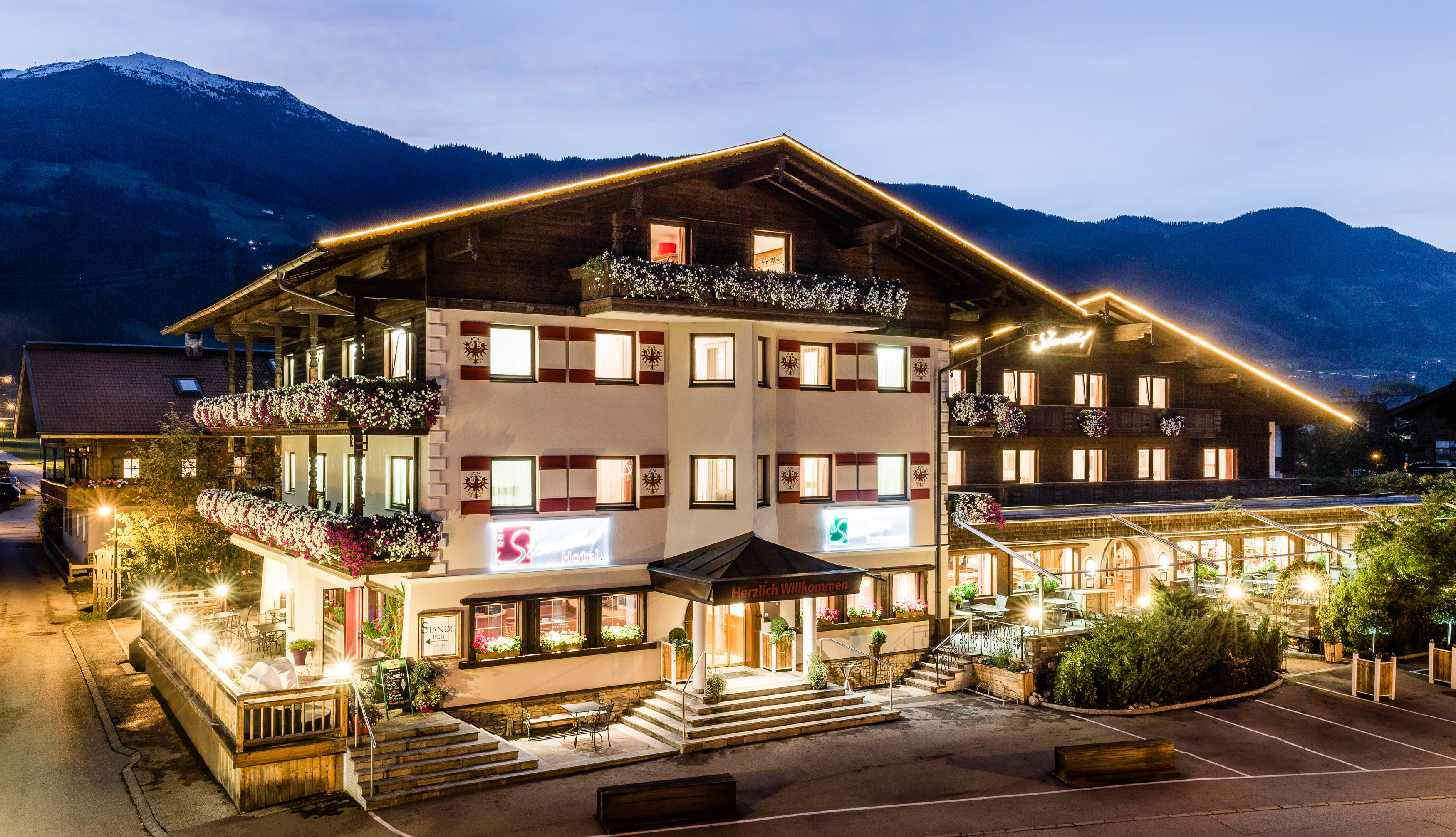 Golfurlaub - Zimmer mit Fernsicht - Außenansicht - Boutique Hotel Standlhof