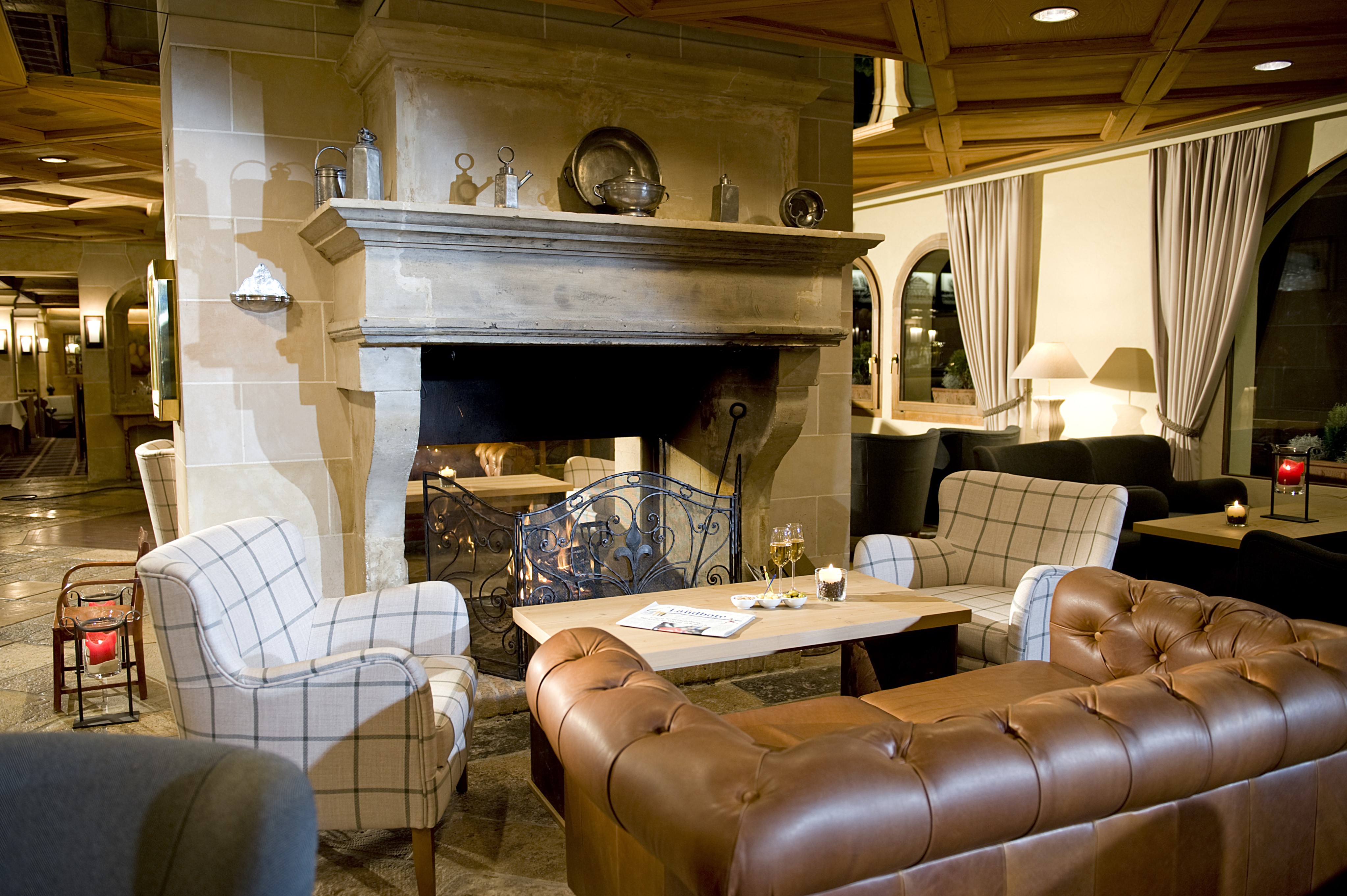 Golfhotel: Kaminbar - GOLFHOTEL Les Hauts de Gstaad & SPA