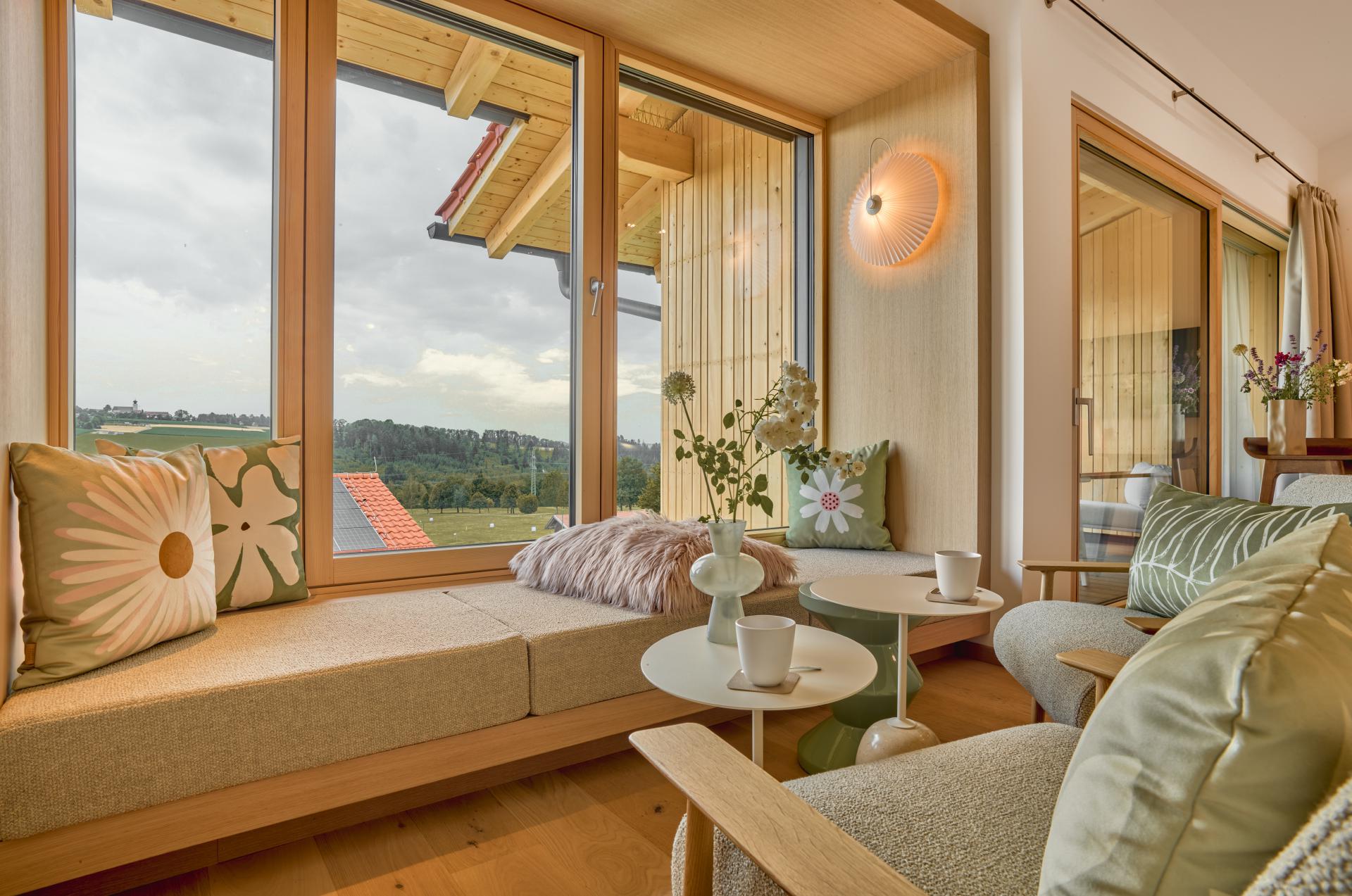 Golfhotel: Panoramablick vom Spa Loft auf den Hoteleigenen Golfplatz - ANETSEDER - Landhotel, Lofts & Golf