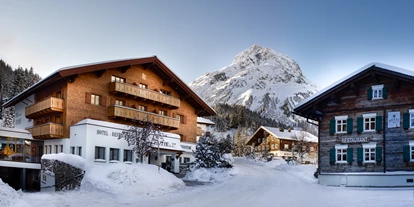 Golfurlaub - PLZ 6707 (Österreich) - Winterfassade - Hotel Gotthard