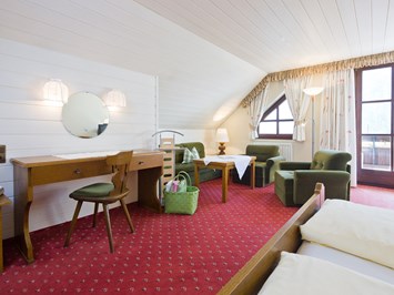 TRAUBE BRAZ Alpen.Spa.Golf.Hotel Zimmerkategorien Doppelzimmer "Alte Traube Tradition"