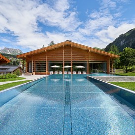 Golfhotel: Outdoor Pool - Hotel Post Lech