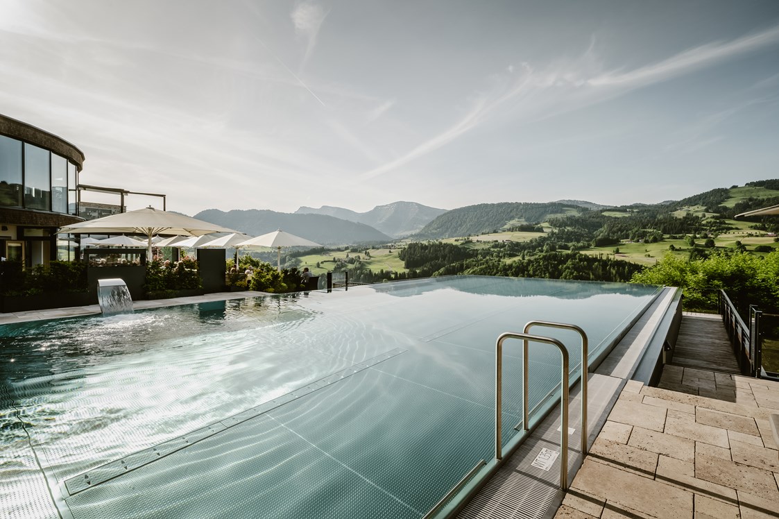 Golfhotel: Infinity-Pool - Bergkristall - Mein Resort im Allgäu