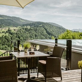 Golfhotel: Panoramaterrasse - Bergkristall - Mein Resort im Allgäu