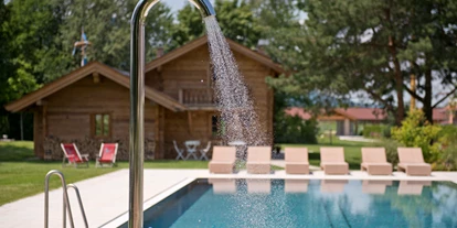 Golfurlaub - Deutschland - Außenpool Garten und Hubertushütte im Resort Das Achental - Das Achental Resort