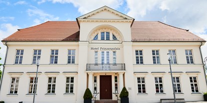 Golfurlaub - Parkplatz - Wismar - Hotel Prinzenpalais