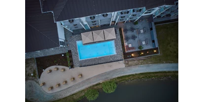 Golfurlaub - Deutschland - Poolbereich von oben - Dorint Resort Baltic Hills Usedom