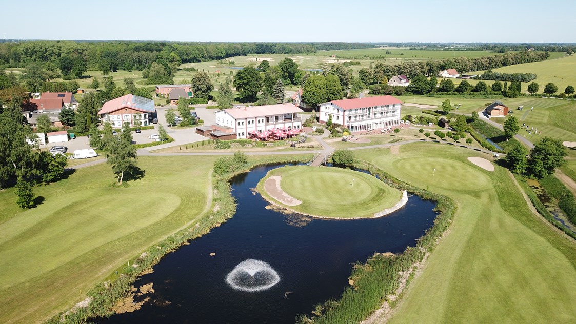 Golfhotel: Außenansicht Golfpark Strelasund - Golfpark Strelasund