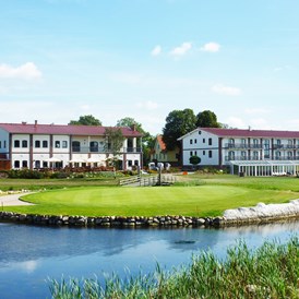 Golfhotel: Hotel Außenansicht - Golfpark Strelasund