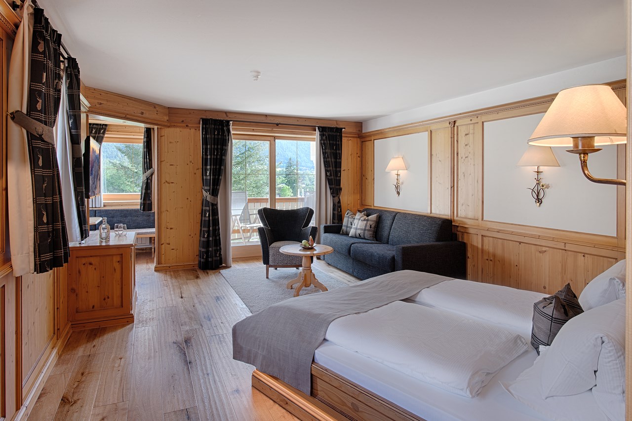 Das Majestic Zimmerkategorien  DZ TÜRML  - 47m² ,  Wohlig warmes Ambiente in traditionell alpinem Design