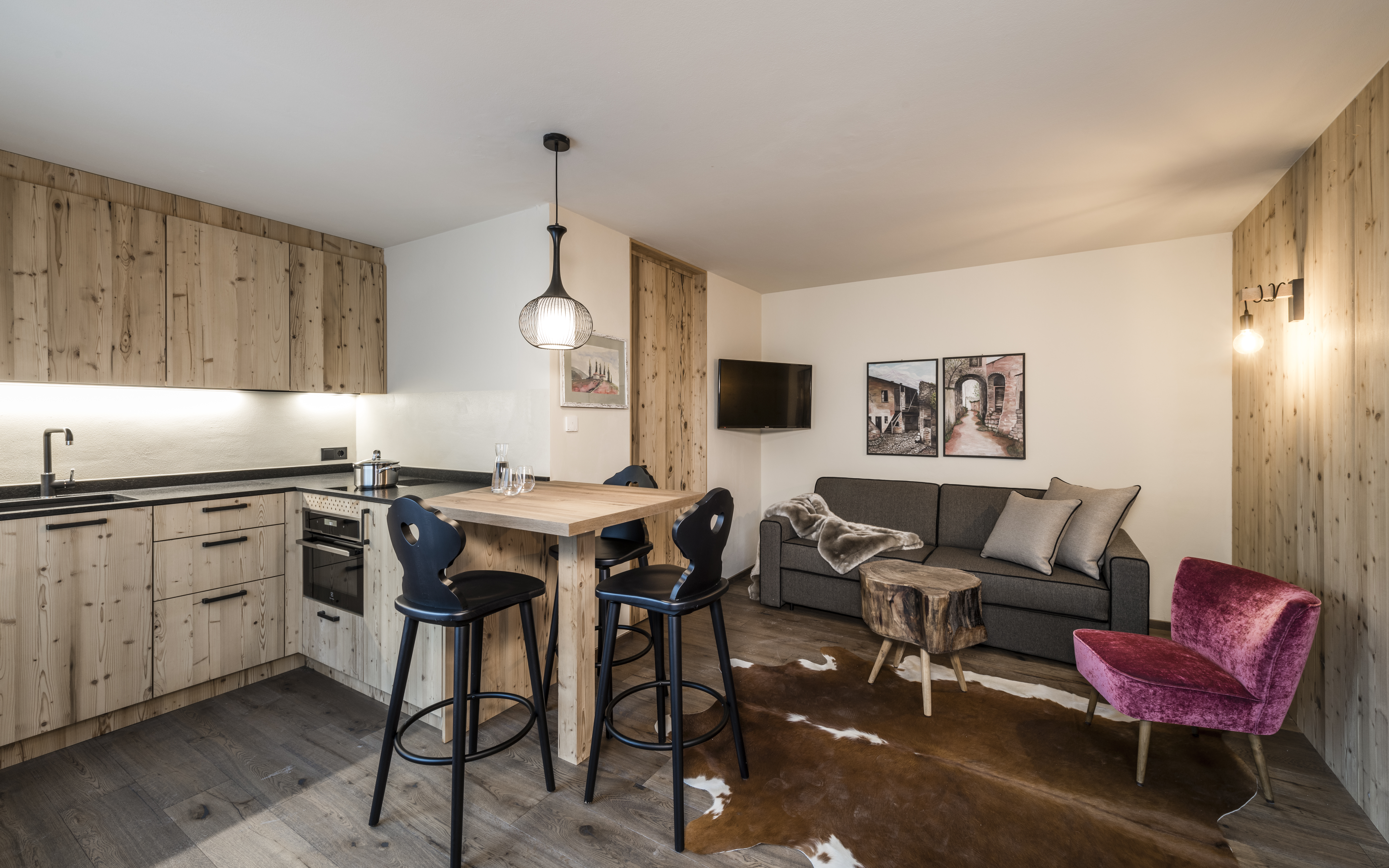 Golfhotel: Presulis Hideaway Apartments & Restaurant