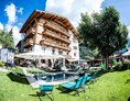 Golfhotel: Vom Alpenhotel Tyrol (AHT) aus, kann man direkt auf den Golfplatz nebenan. - Alpenhotel Tyrol - 4* Adults Only Hotel am Achensee