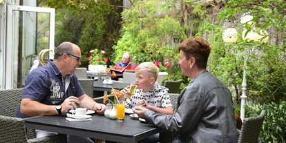 Golfurlaub - Sauna - Terrasse Café - Hotel Alexandra